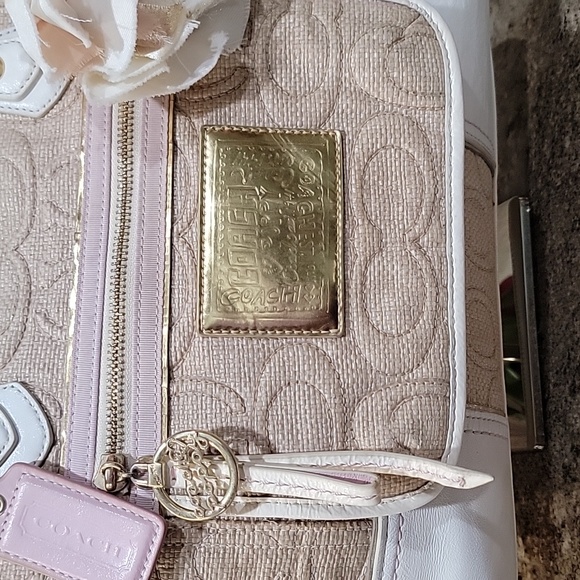 Coach EUC  Poppy Signature Pop straw cream/white leather Tote - Picture 3 of 14